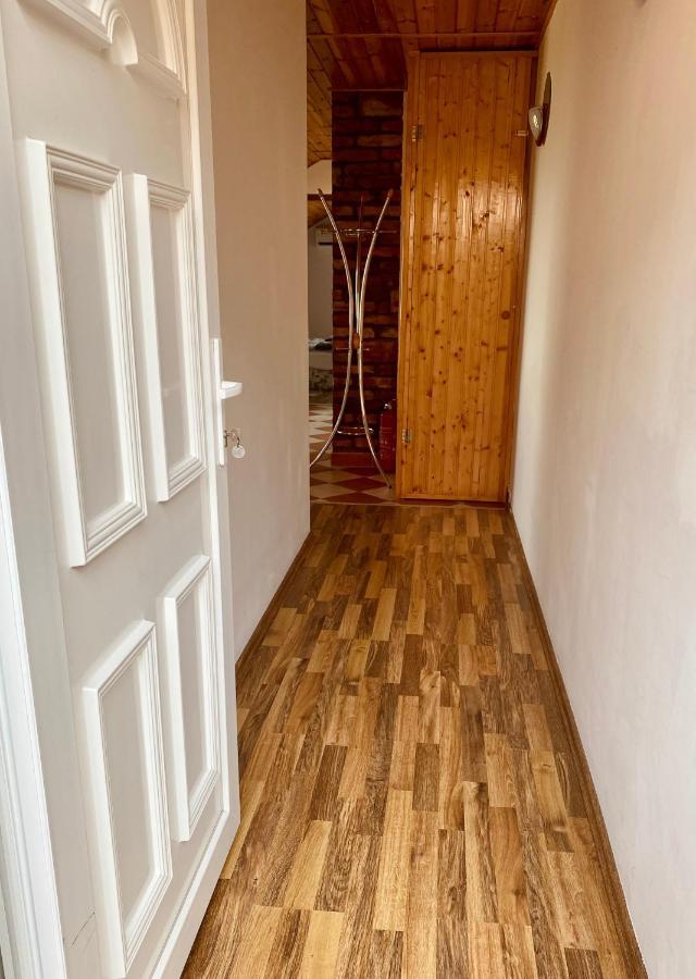 Viztuekoer Apartman טיהאני מראה חיצוני תמונה